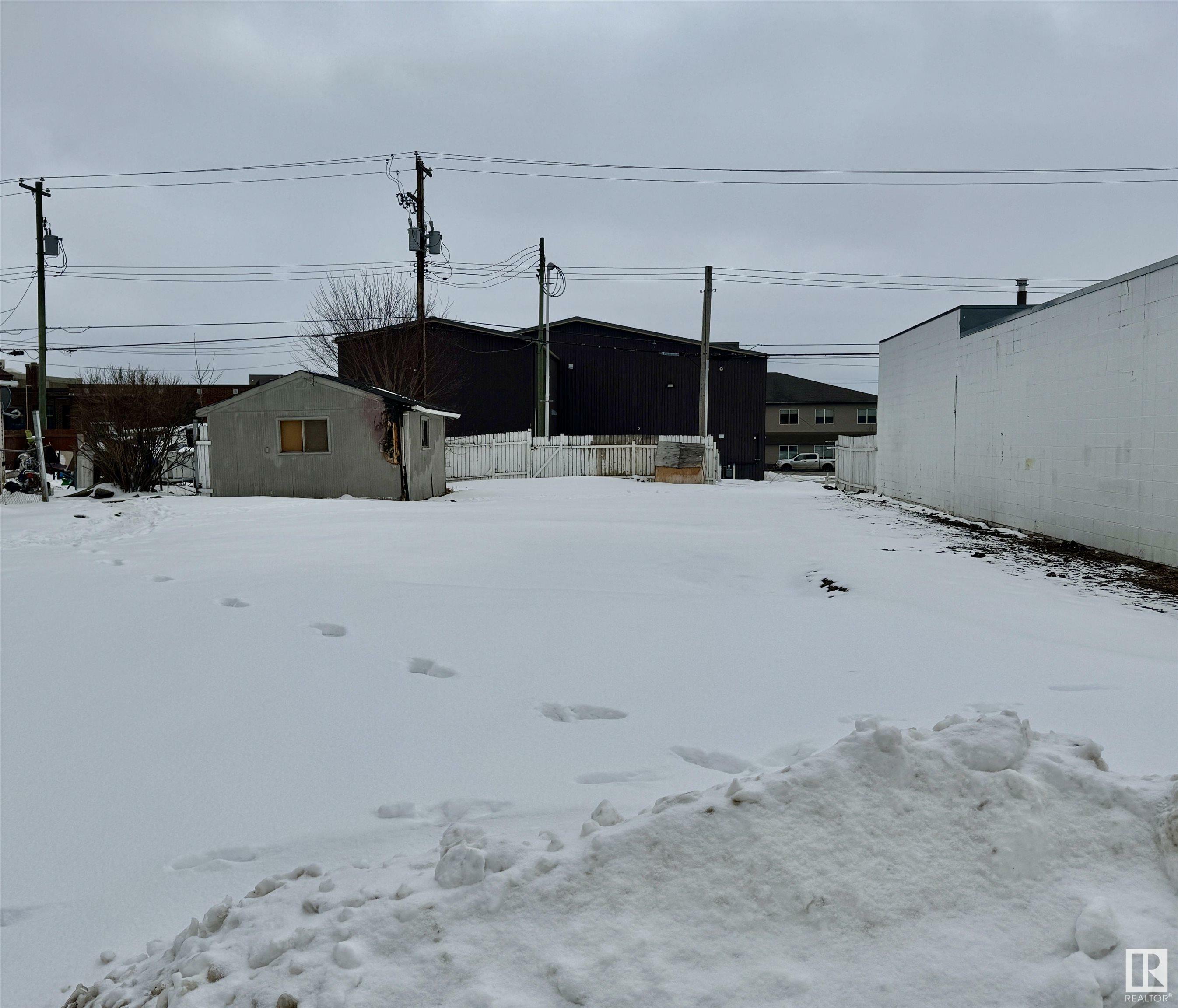 Property Photo:  4925 51 Avenue  AB T0A 3A4 