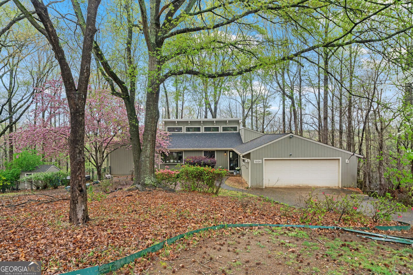 Property Photo:  3696 Suwanee Creek Court  GA 30024 