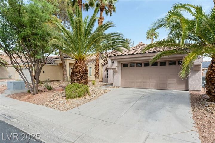 Property Photo: 1854 Oak Bluffs Avenue NV 89032