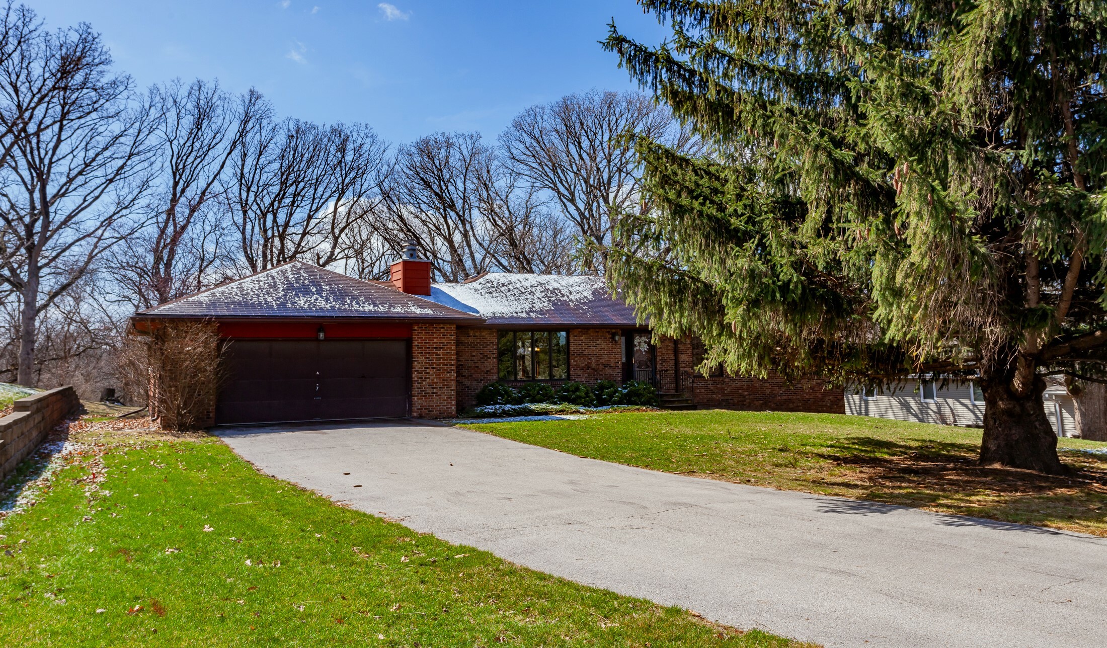Property Photo: 446 Rookwood Drive IA 50010