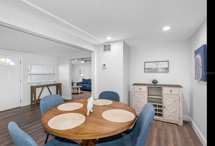 Property Photo: 7202 8th Avenue N FL 33710