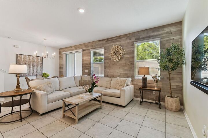 Property Photo:  1018 Rose Blossom Court  FL 33613 