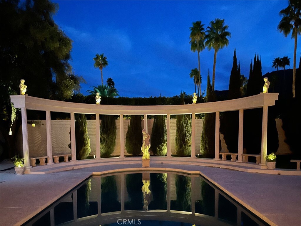 300 S Patencio Road  Palm Springs CA 92262 photo