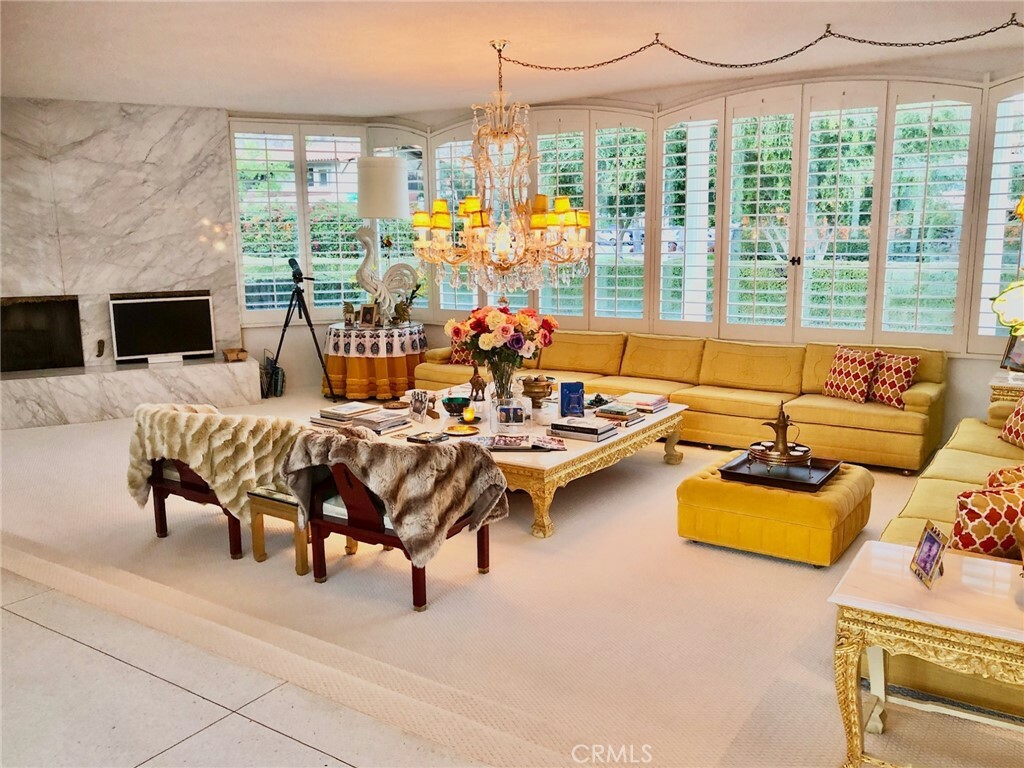 Property Photo:  300 S Patencio Road  CA 92262 