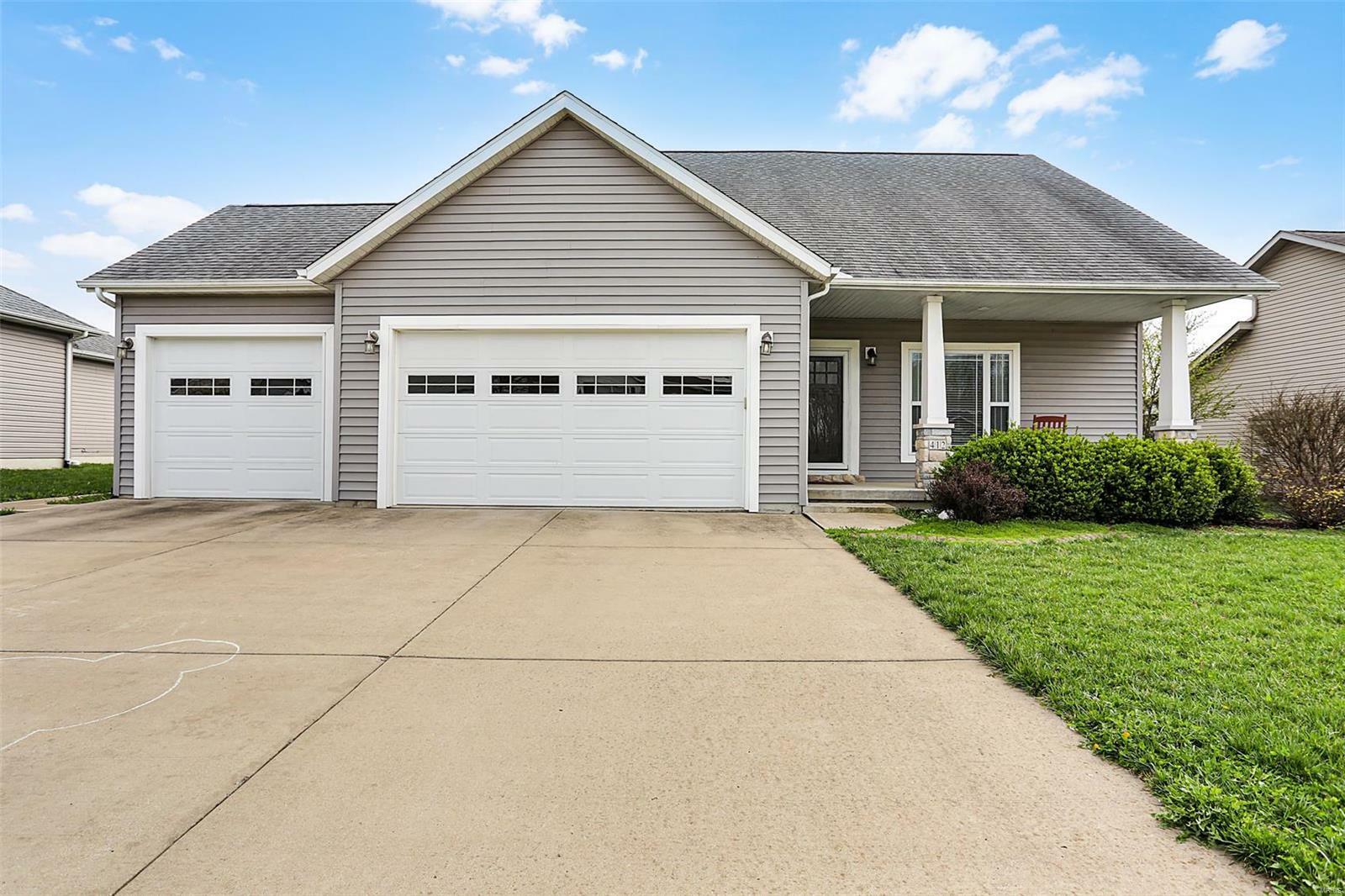 Property Photo: 412 Pheasant Court IL 62097