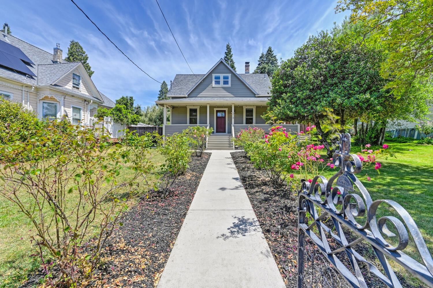 Property Photo: 319 Pleasant St CA 95945