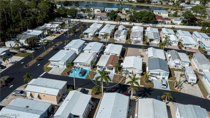 Property Photo:  182 Caravan Circle  FL 33903 