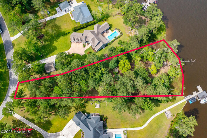 Property Photo: 310 263 Southern Plantation Drive S NC 28571