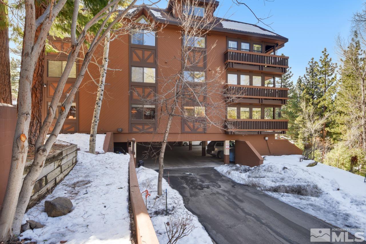Property Photo: 335 Ski Way NV 89451