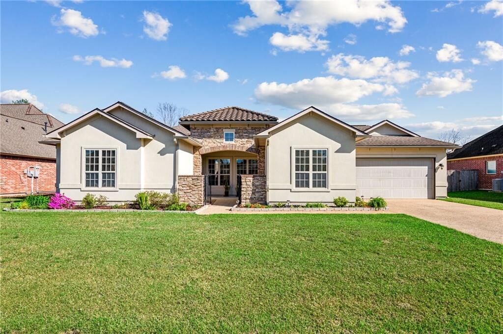Property Photo: 755 Mirabella Lane LA 70433