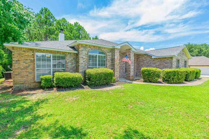 Property Photo:  1855 Sparrow Ln  FL 32566 