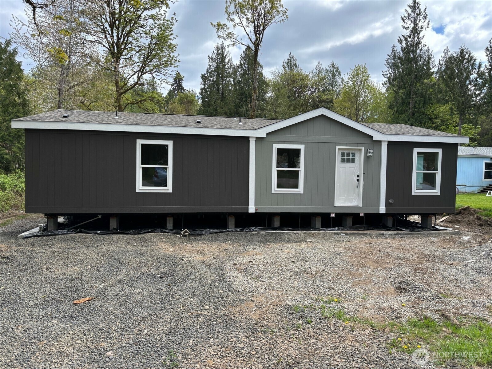 Property Photo: 131 E Kingston Way WA 98584