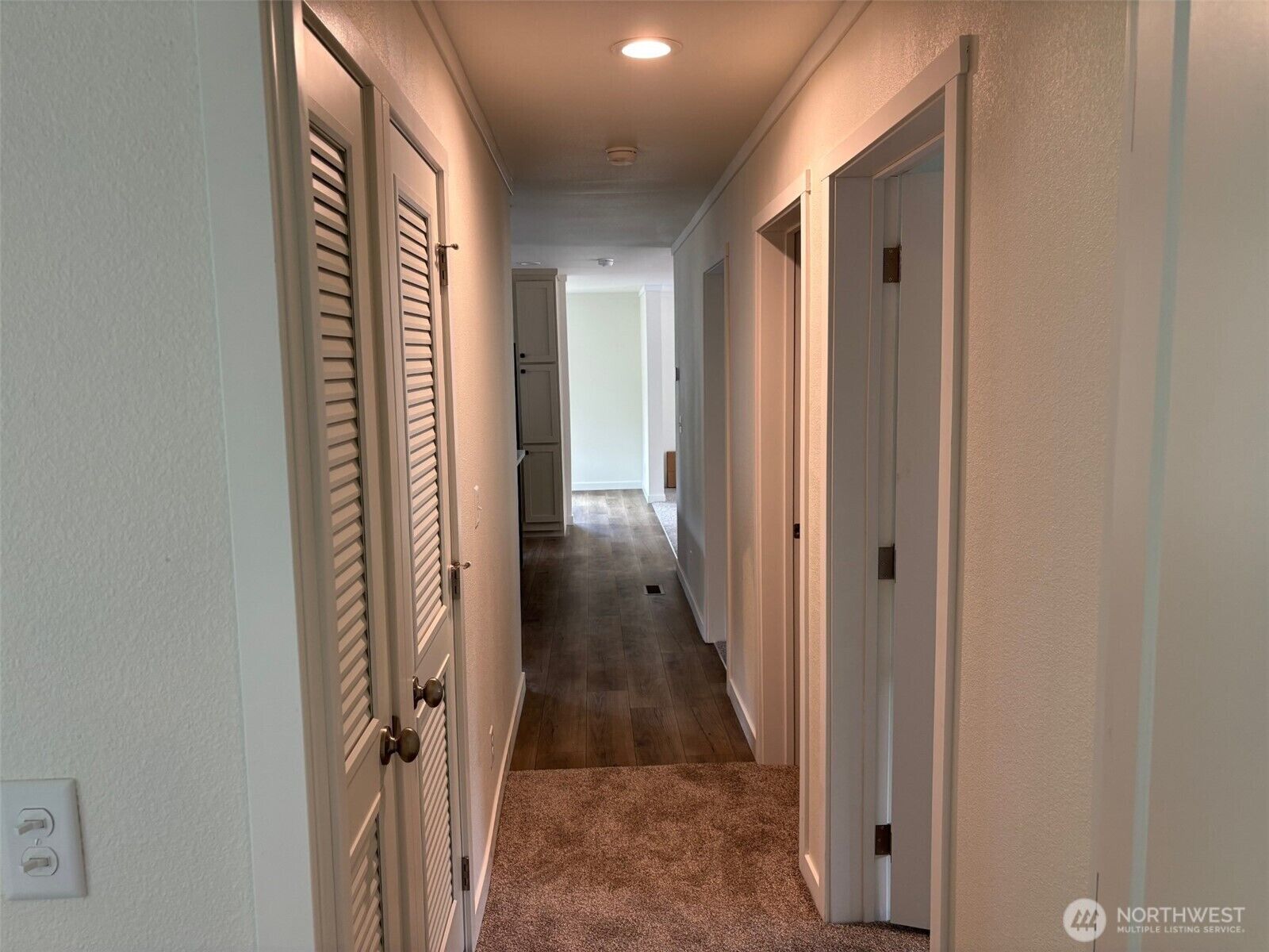Property Photo: 131 E Kingston Way WA 98584