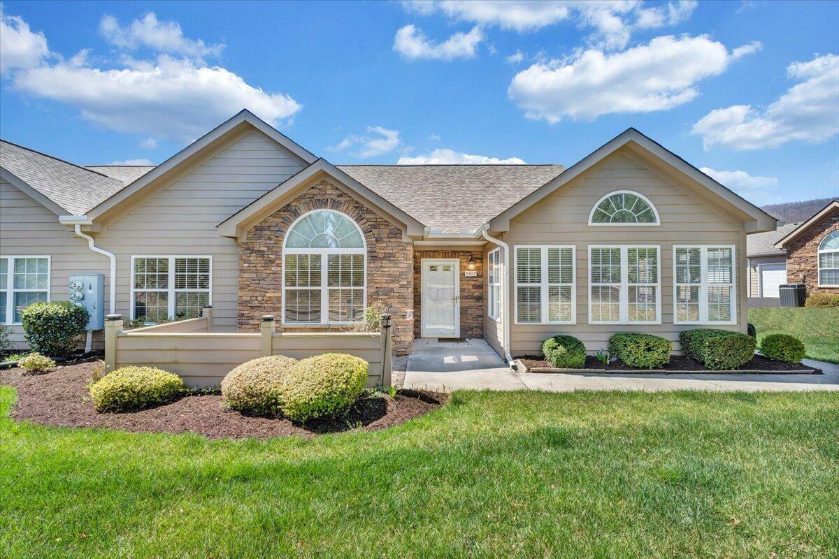 Property Photo: 5307 Orchard Villas Cir VA 24019