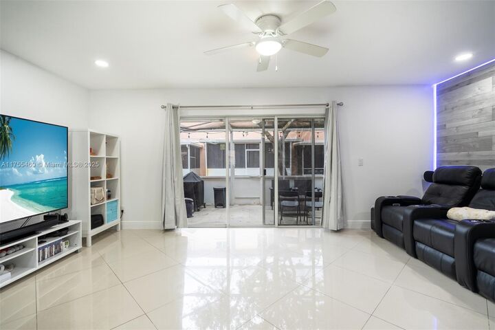 Property Photo:  837 NW 208th Dr  FL 33029