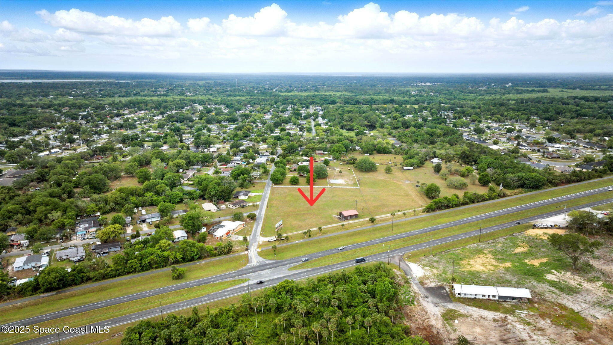 Property Photo: 100 Nichols Road FL 32796