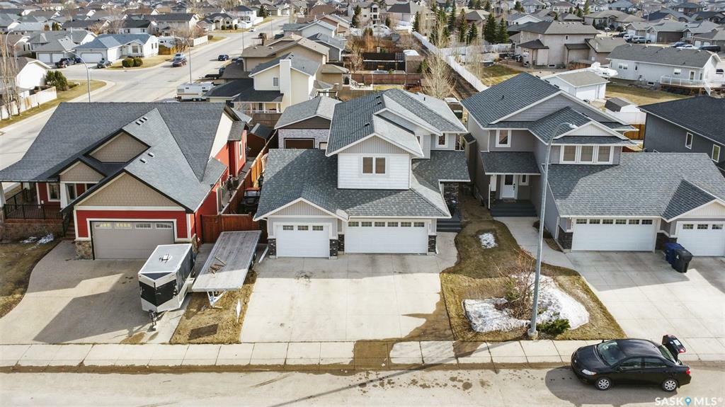 Property Photo: 553 Redwood Crescent SK S0K 0A1