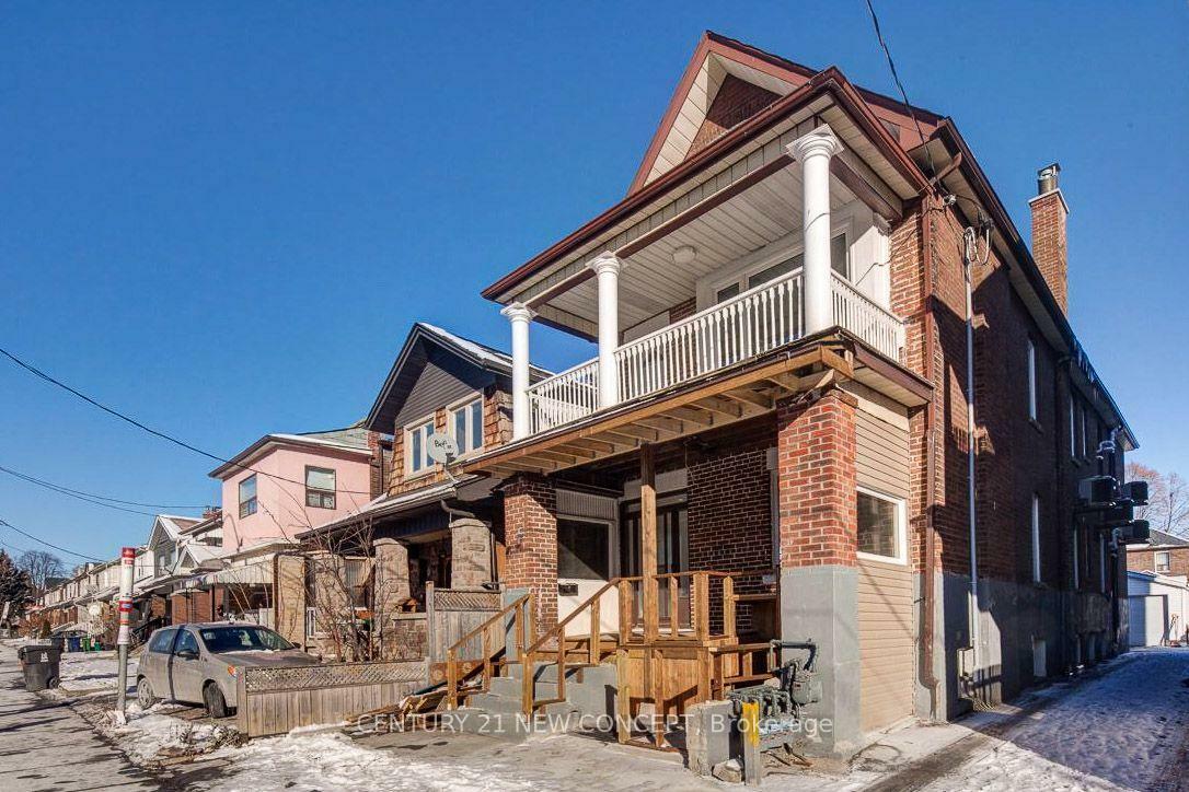 Property Photo: 1845 Dufferin Street ON M6E 3P5