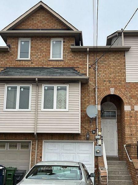 Photo de la propriété: 19 Warner Ave Avenue E ON M4A 2X1