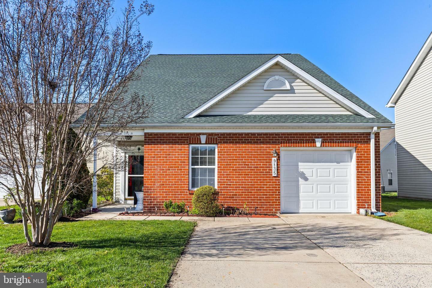 9135 Clubhouse Drive  Delmar MD 21875 photo
