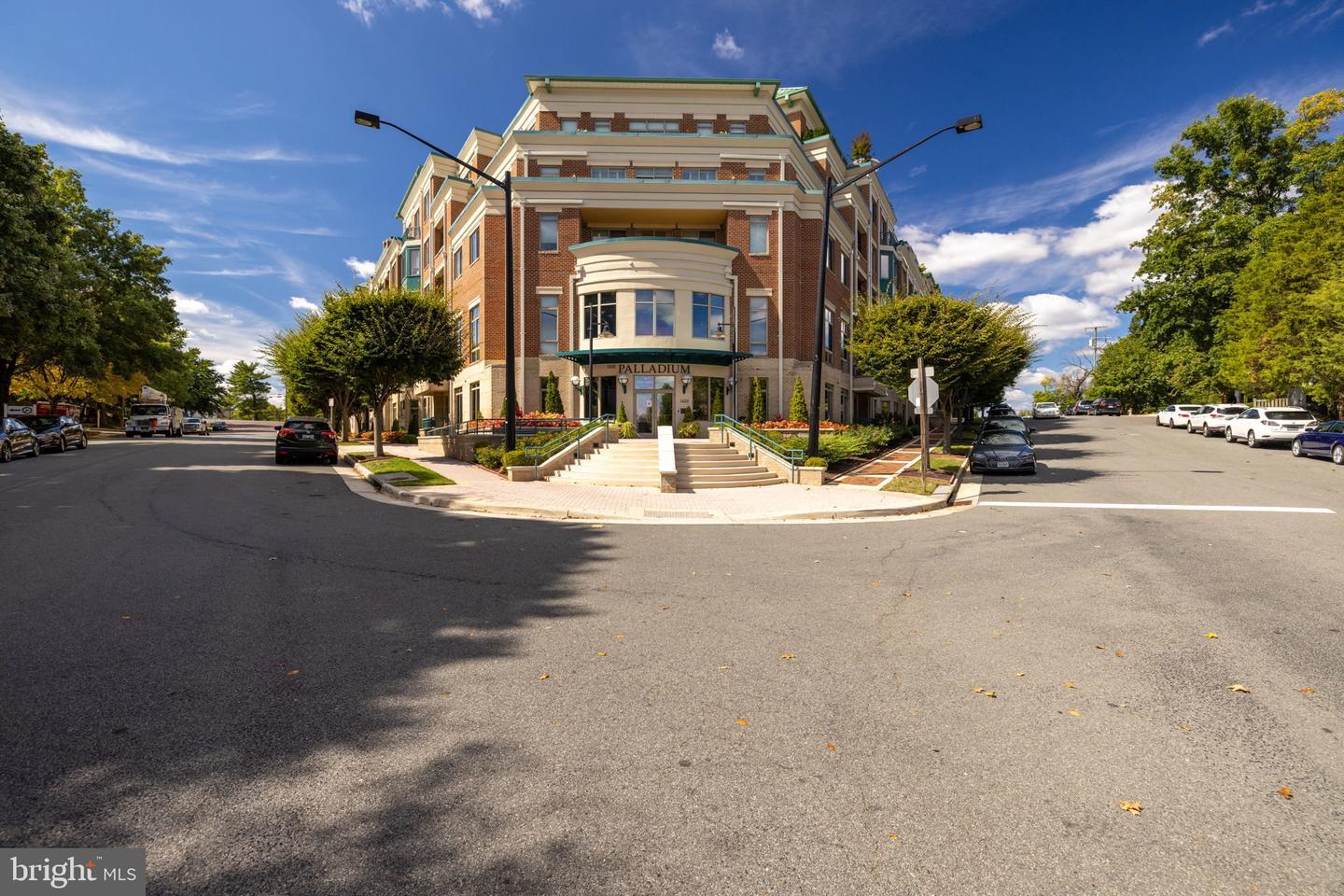 Property Photo: 1450 Emerson Avenue G04-4 VA 22101