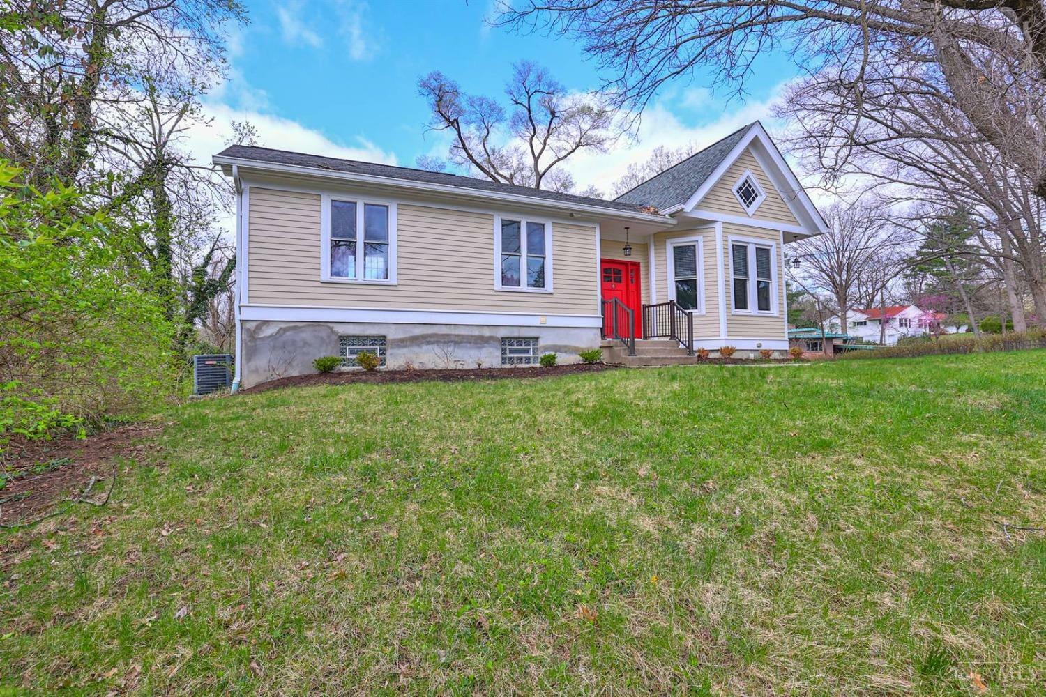 Property Photo:  257 Compton Road  OH 45215 