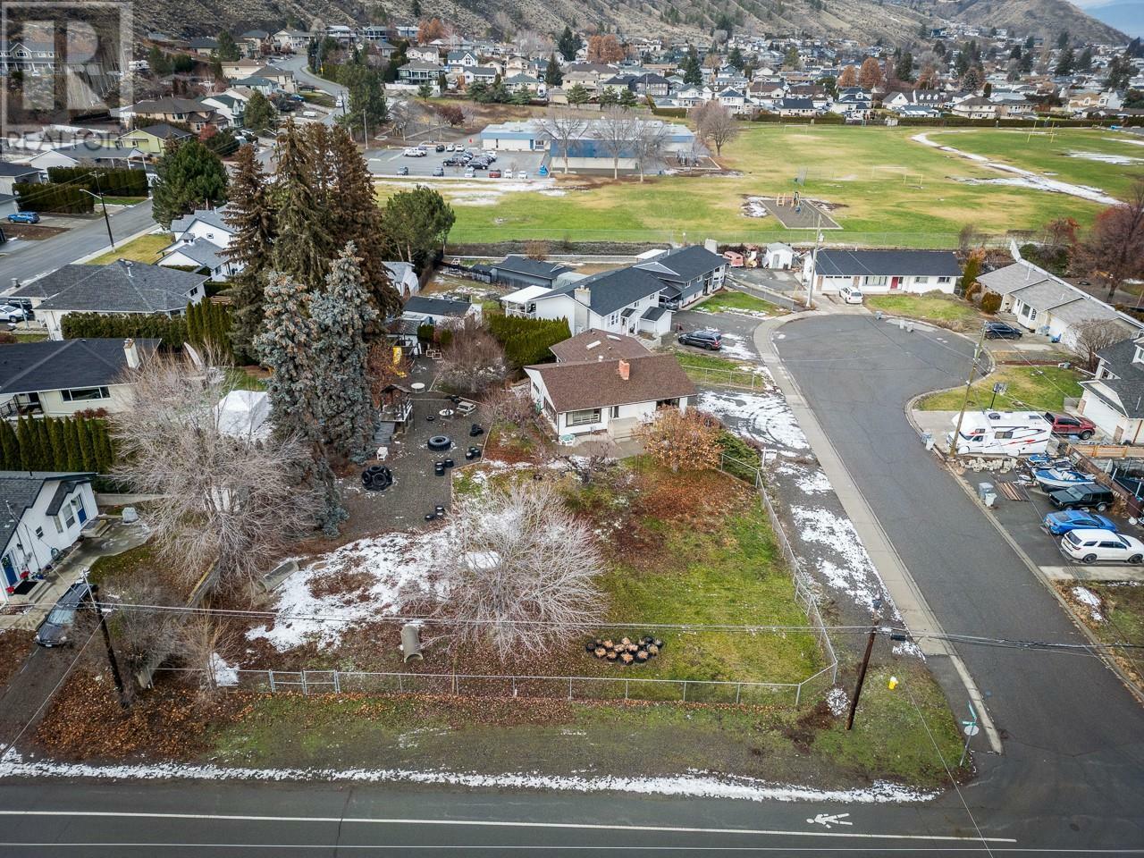 Property Photo:  864 Wawn Road  BC V2B 6N3 