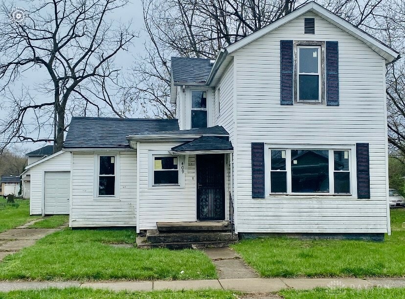 Property Photo: 409 W Southern Avenue OH 45506