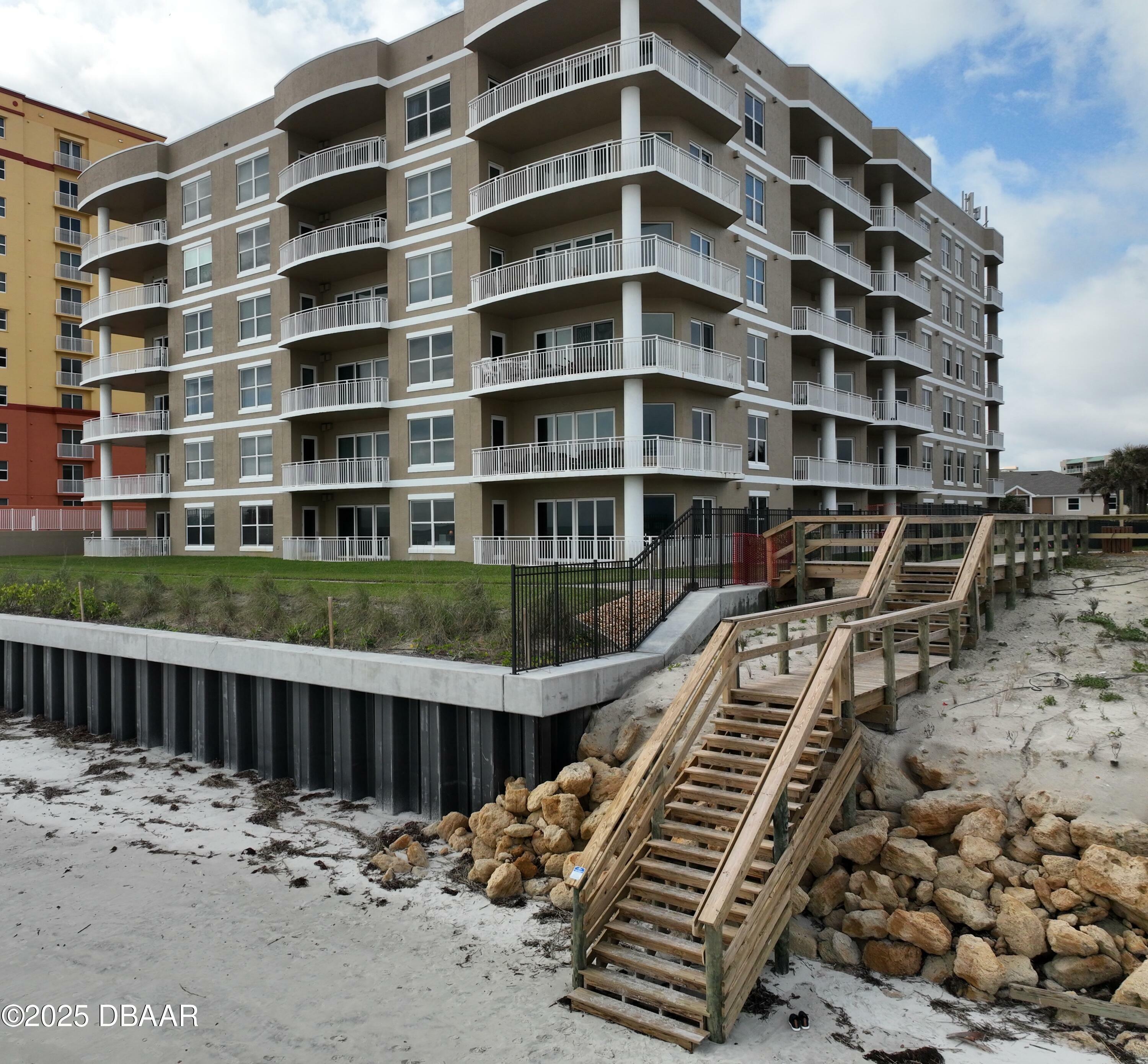 Property Photo: 2855 S Atlantic Avenue FL 32118