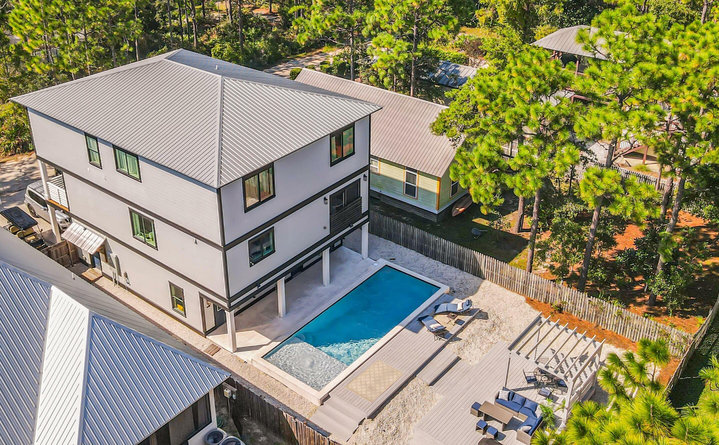 Property Photo: 91 N Barcelona Avenue FL 32459