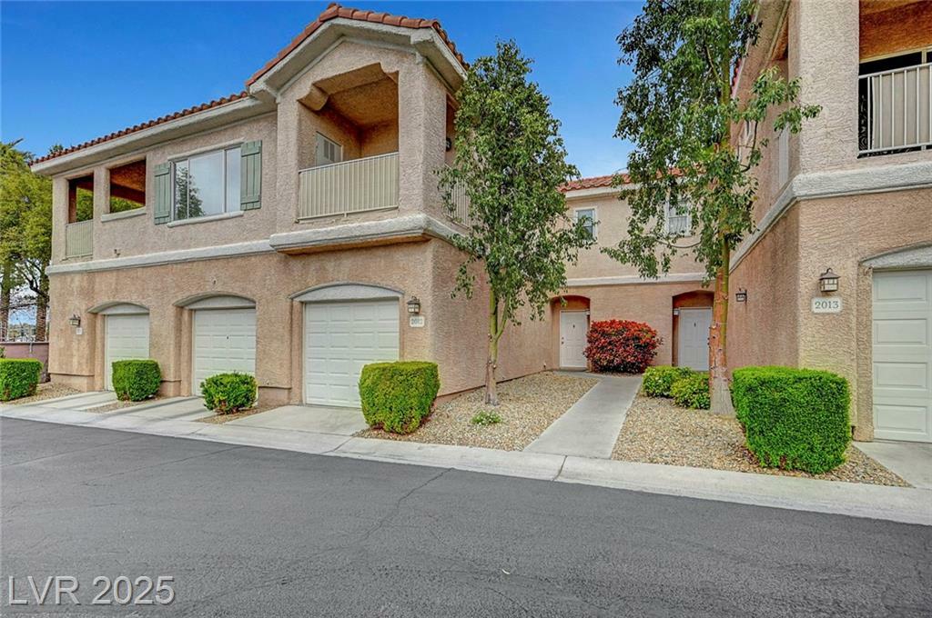 251 South Green Valley Parkway 2012  Henderson NV 89012 photo