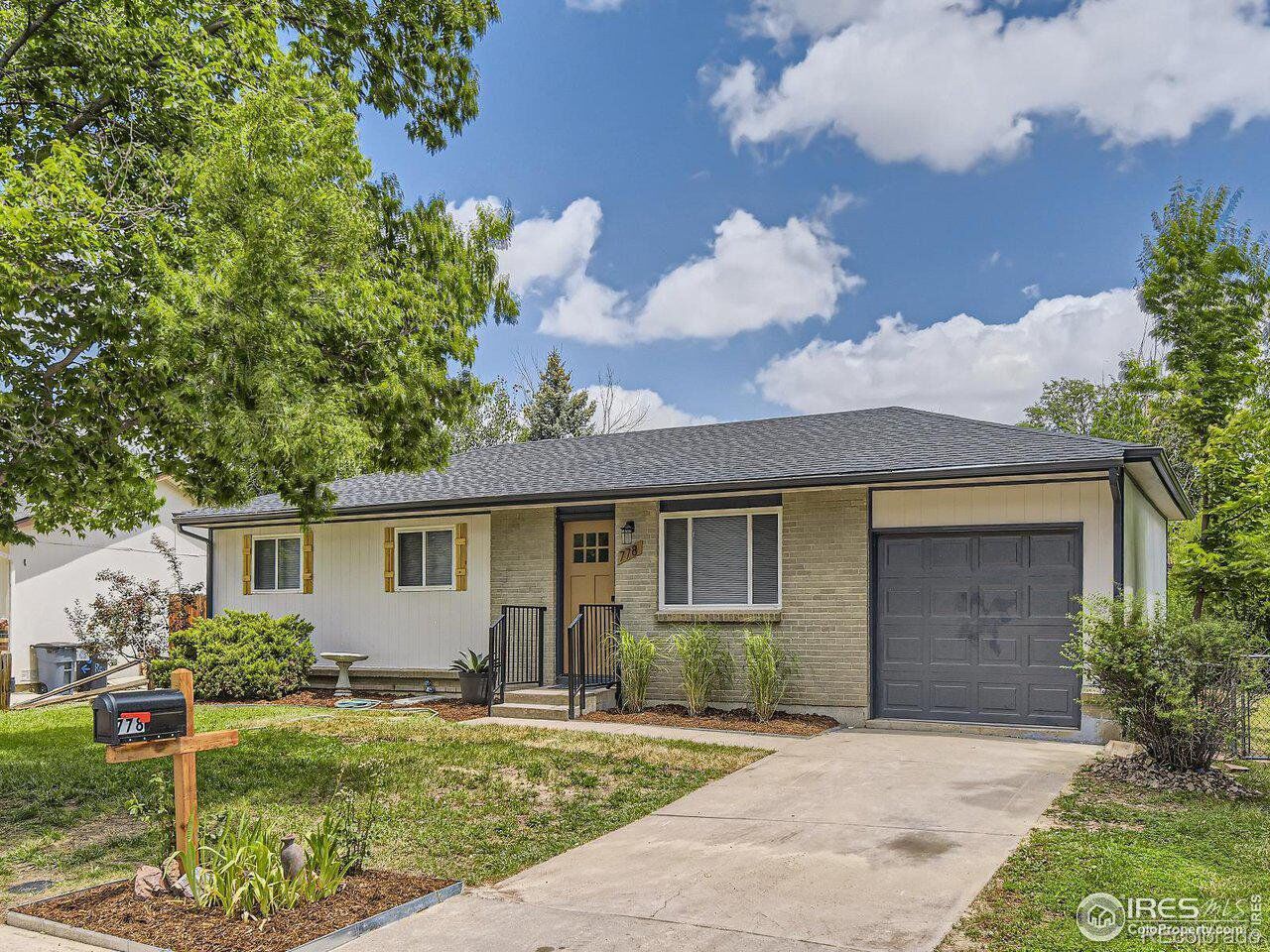 Property Photo:  778 S Nome St  CO 80012 