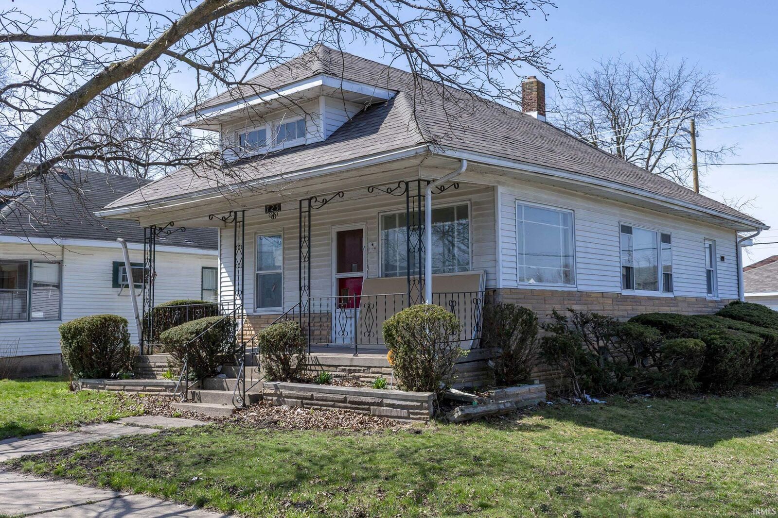Property Photo: 725 S Meade Street IN 46619