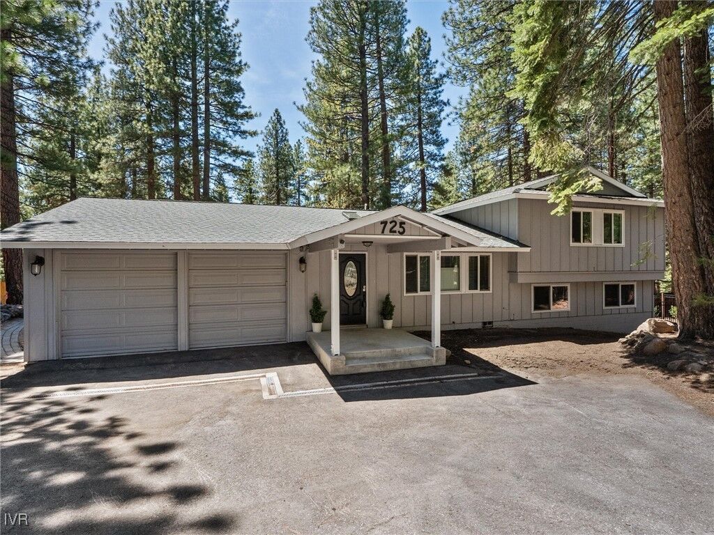 Property Photo:  725 Lynda Court  NV 89451 