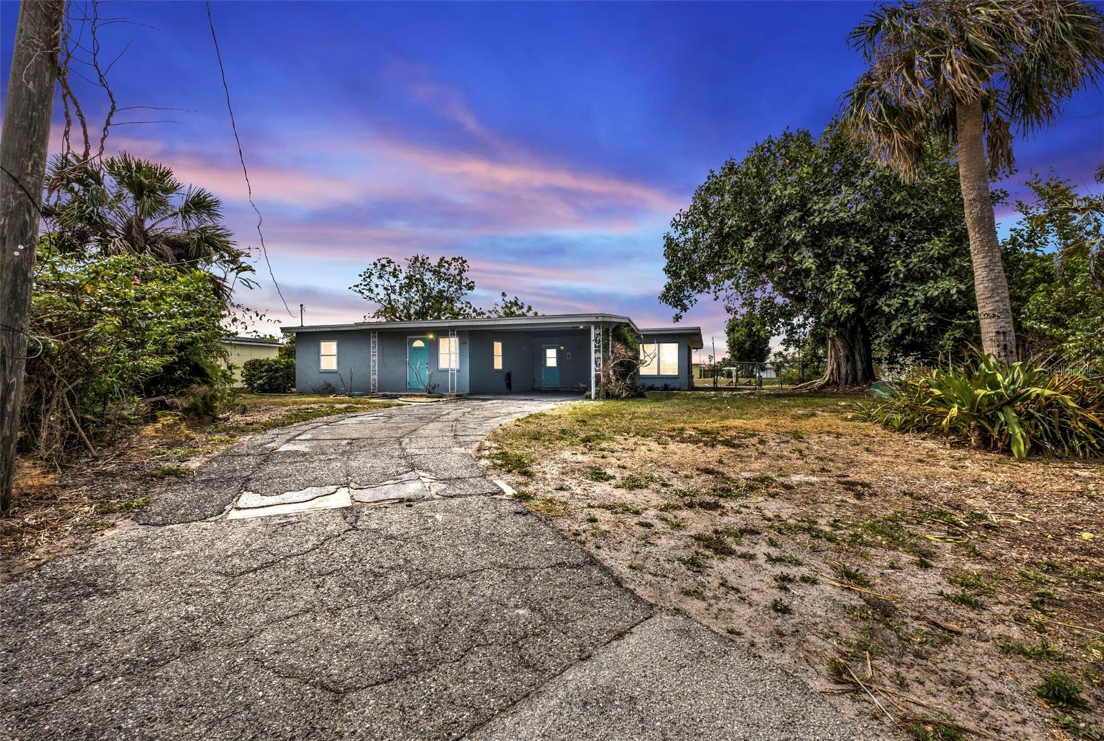 Property Photo:  103 Curtis Terrace NE  FL 33952 
