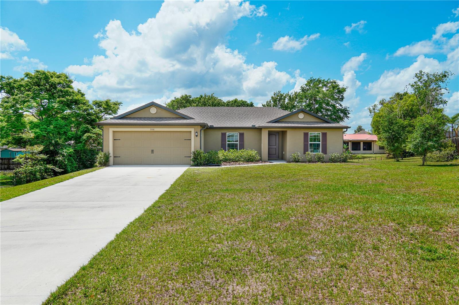 Property Photo: 936 Dandridge Drive FL 32725