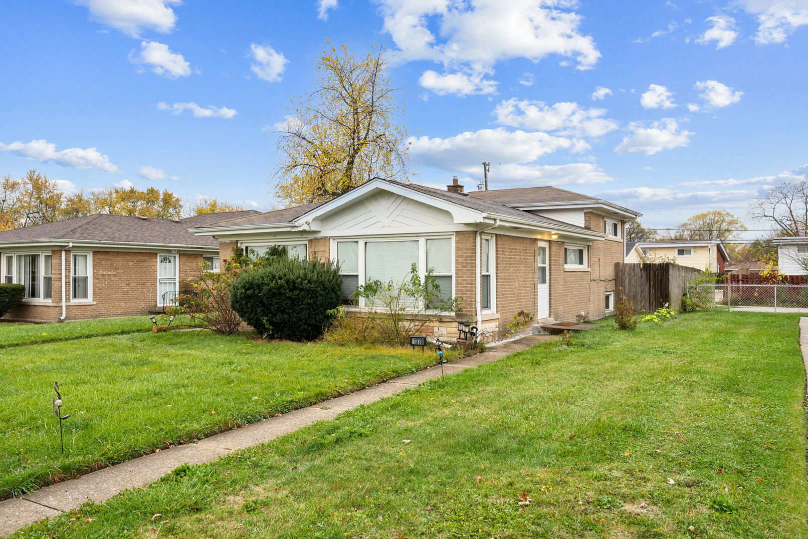 Property Photo: 1378 Buffalo Avenue IL 60409