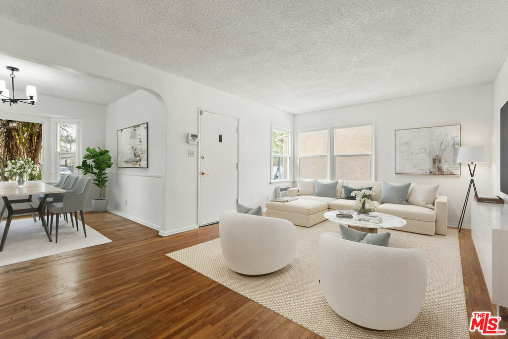 Property Photo: 8348 Winsford Avenue CA 90045