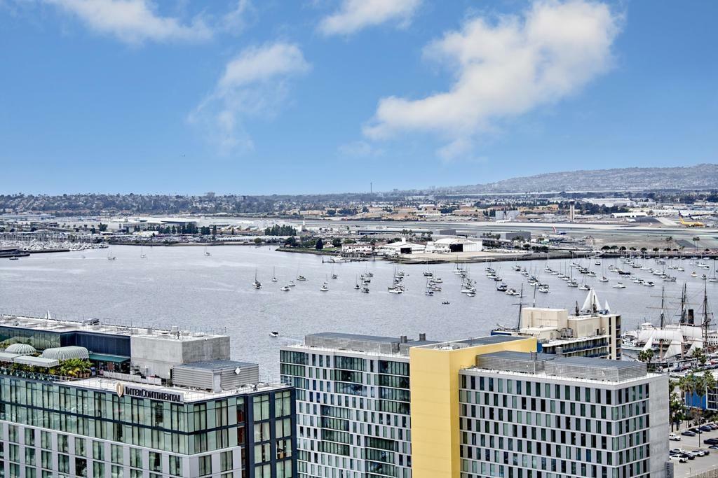 Property Photo: 700 W E Street 2802 CA 92101