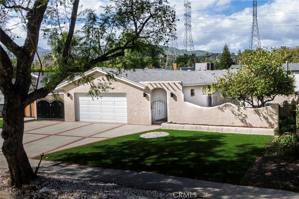 Property Photo: 17109 Index Street CA 91344