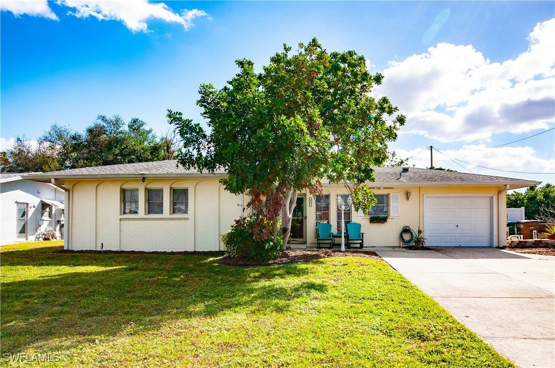 Property Photo:  4421 Coronado Parkway  FL 33904 