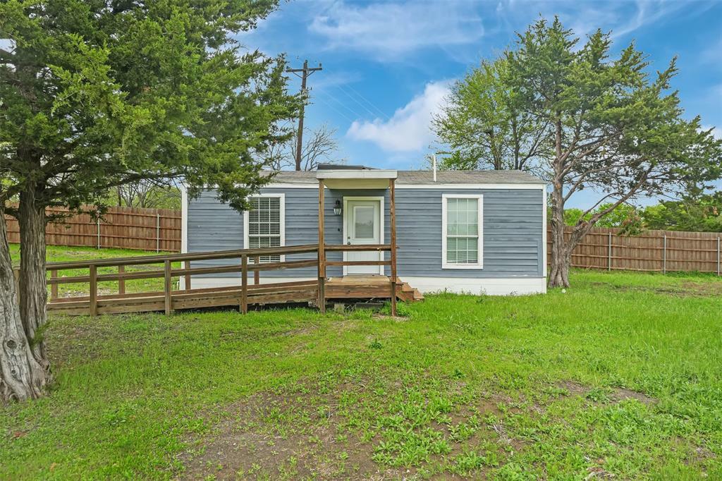 Property Photo: 4070 County Road 1001 TX 75071