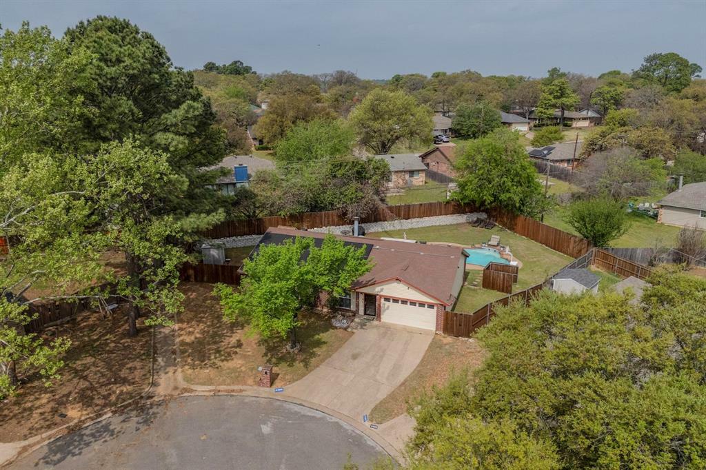 Property Photo: 4609 Willow Elm Court TX 76017