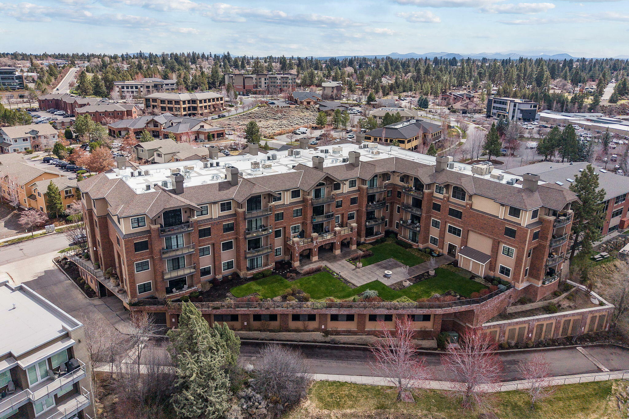 Property Photo: 363 SW Bluff Drive #403 OR 97702