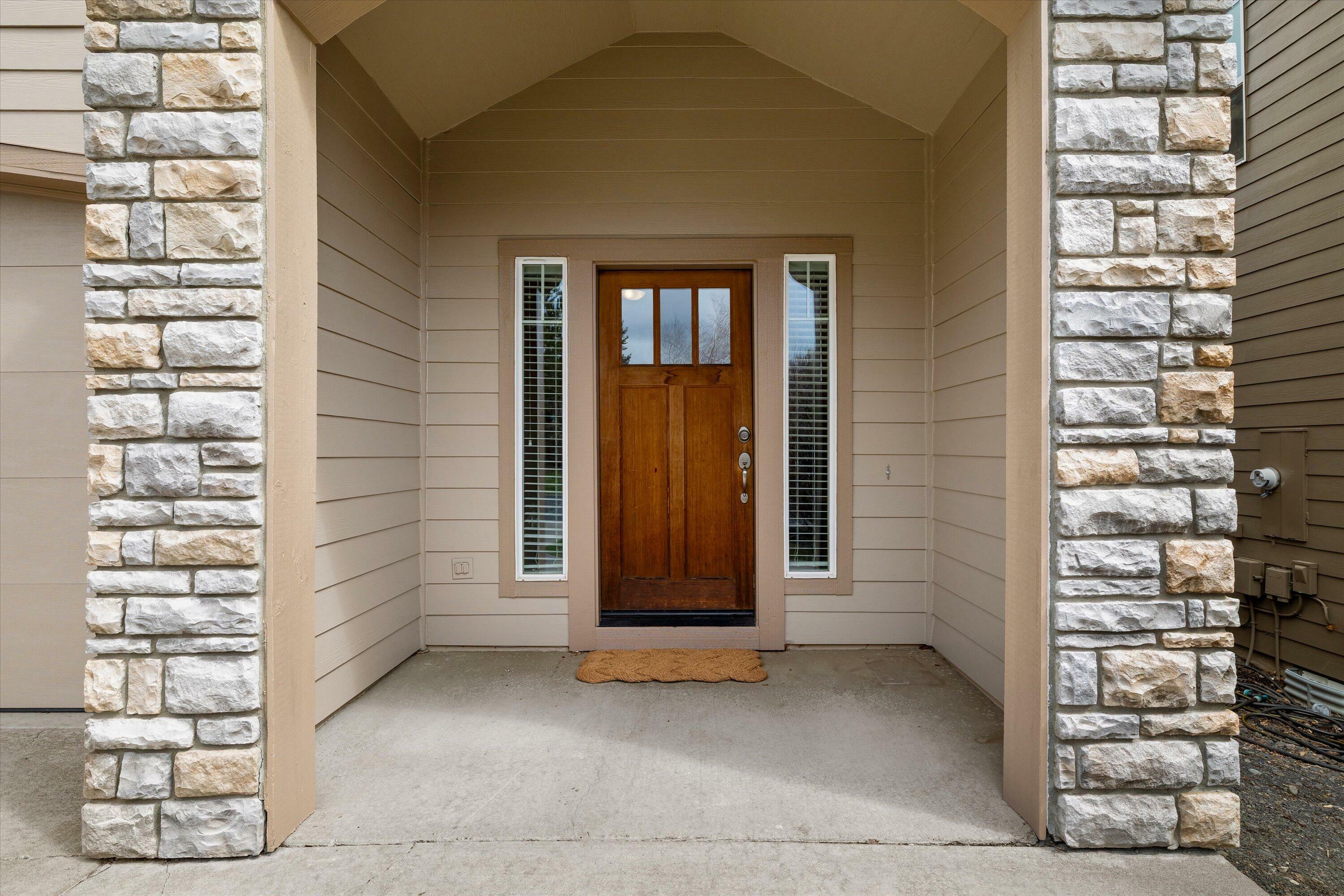 Property Photo: 61148 Foxglove Loop OR 97702
