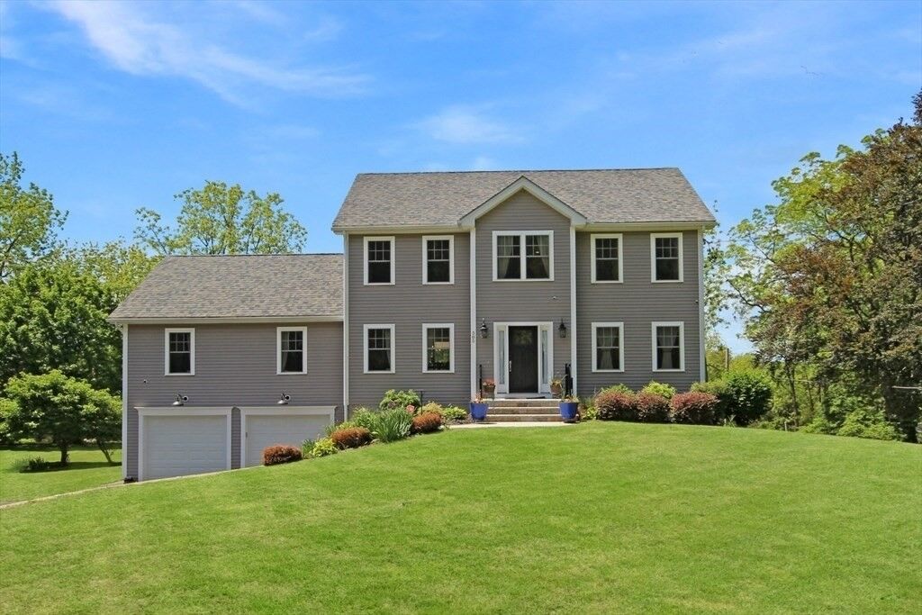 Property Photo: 585 Chestnut Street MA 01721