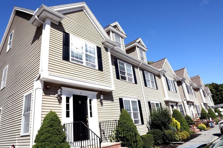Property Photo: 8 Pilgrim St 5 MA 01864