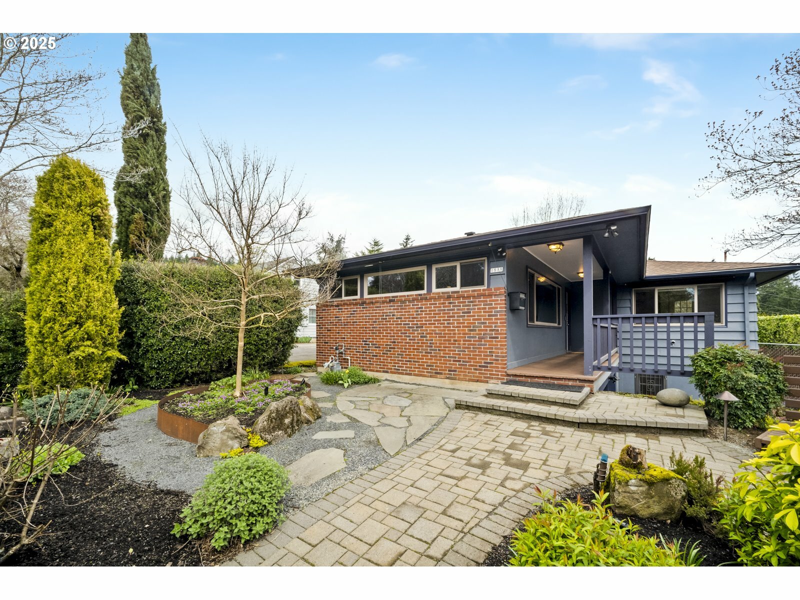 1818 NE 92nd Ave NE  Portland OR 97220 photo