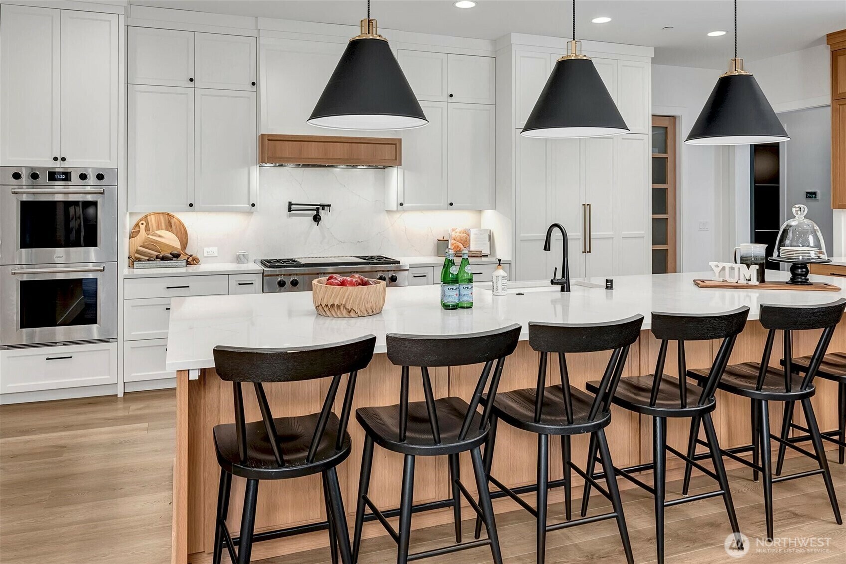 Property Photo: 28005 SE 63rd Street WA 98027