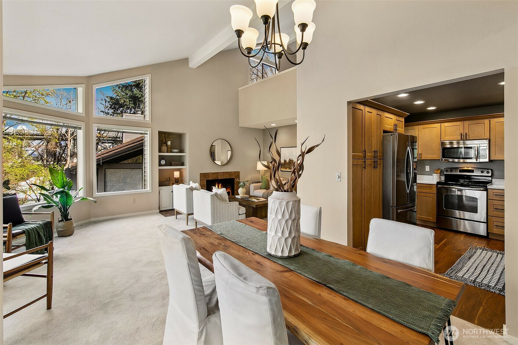 Property Photo: 2626 4th Avenue N 206 WA 98109